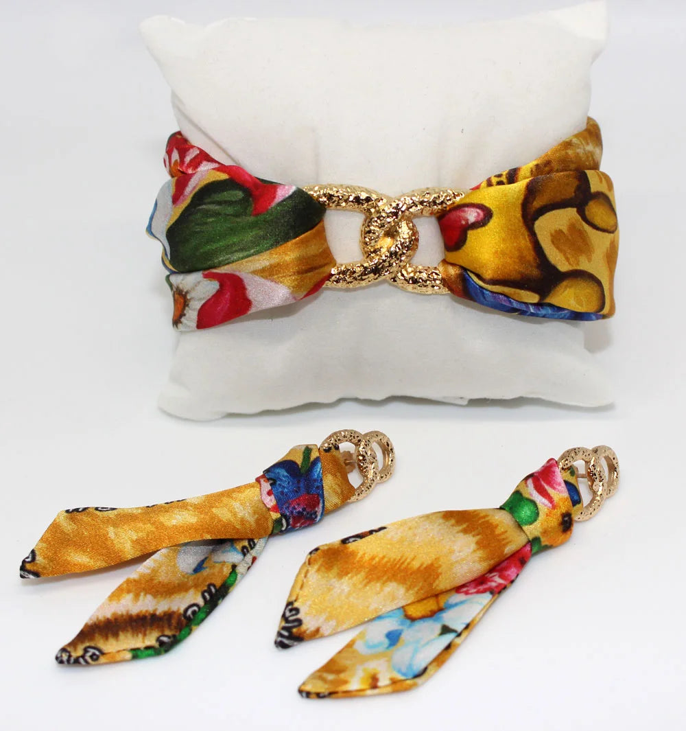 Gatto Fortunato Set Bracciale & Orecchini in Seta Sconto 30%