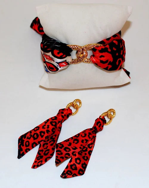 Pantera Orecchini in Seta