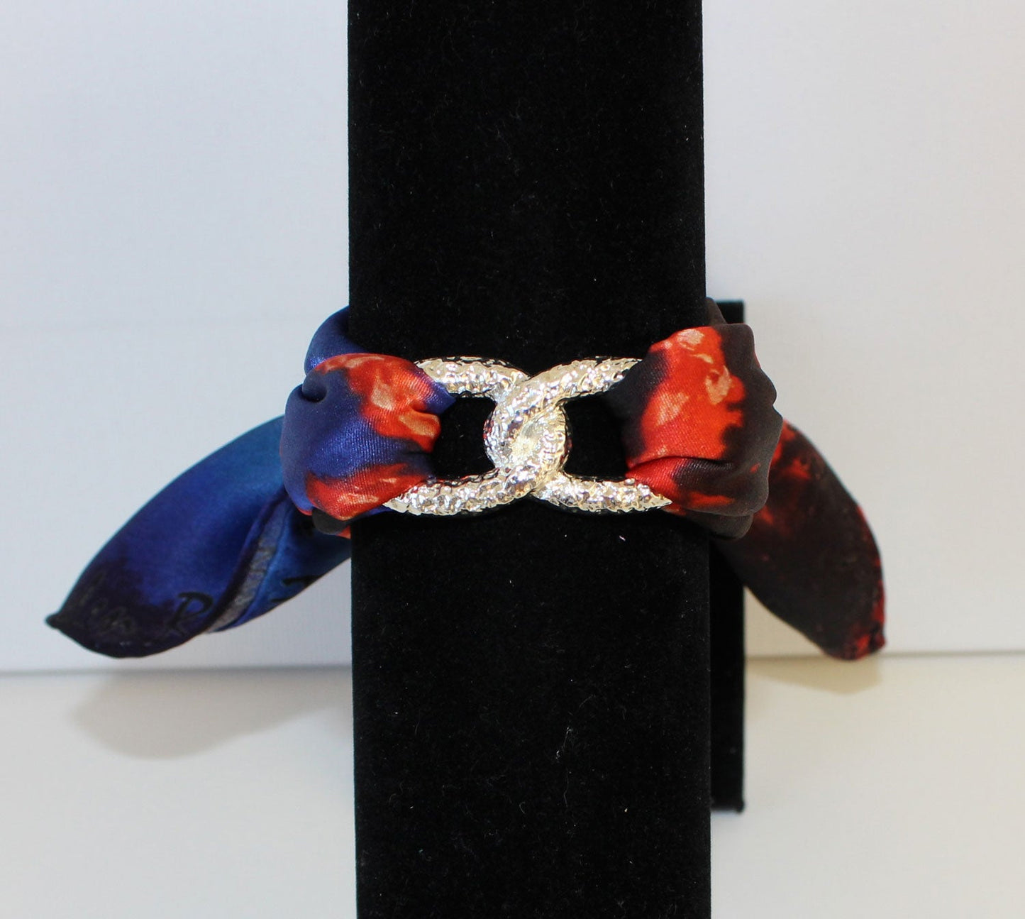 Corallo Bracciale Infinty in Seta
